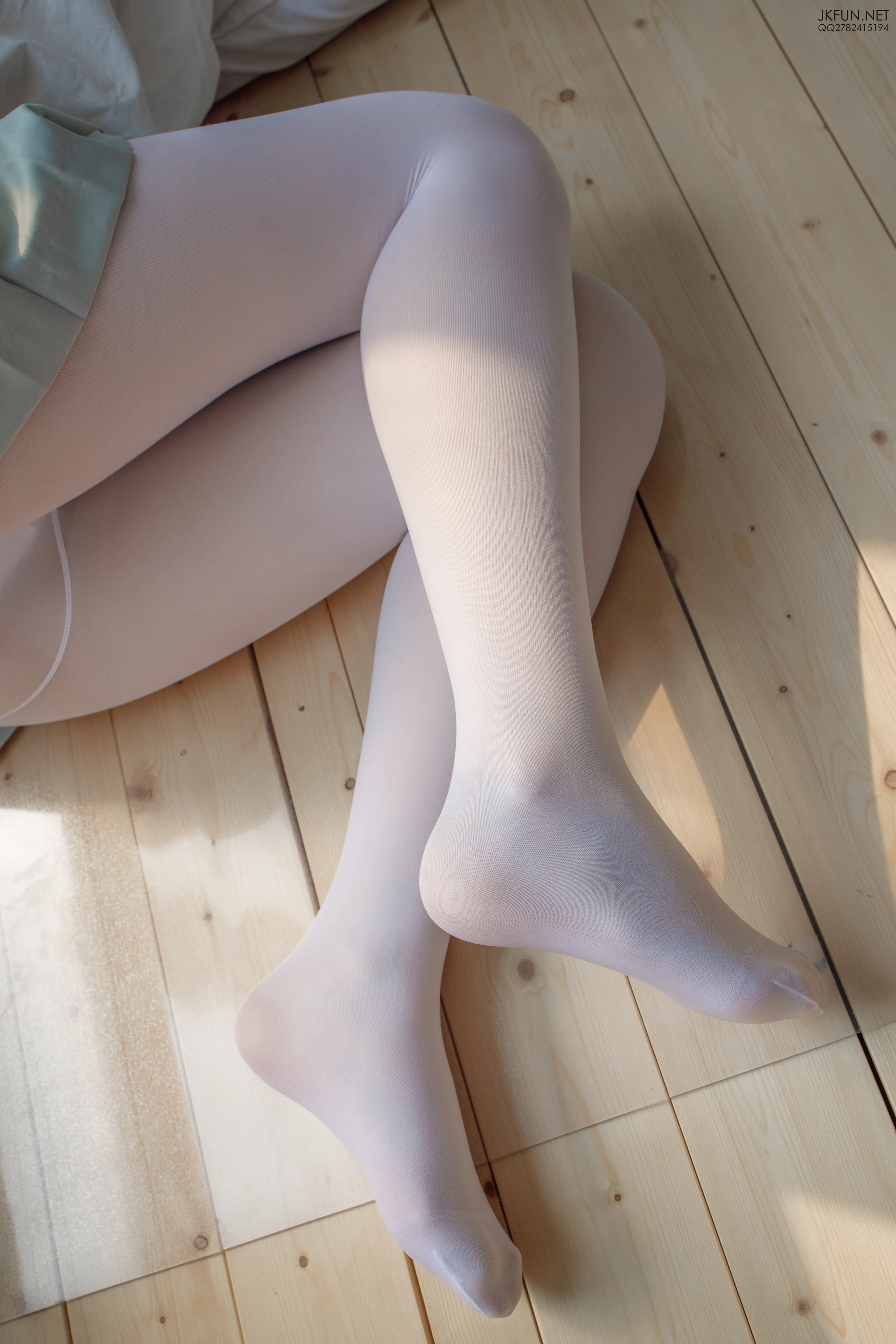 森萝财团 [JKFUN-009] 50D白丝按摩仪 [105P 1V]插图2